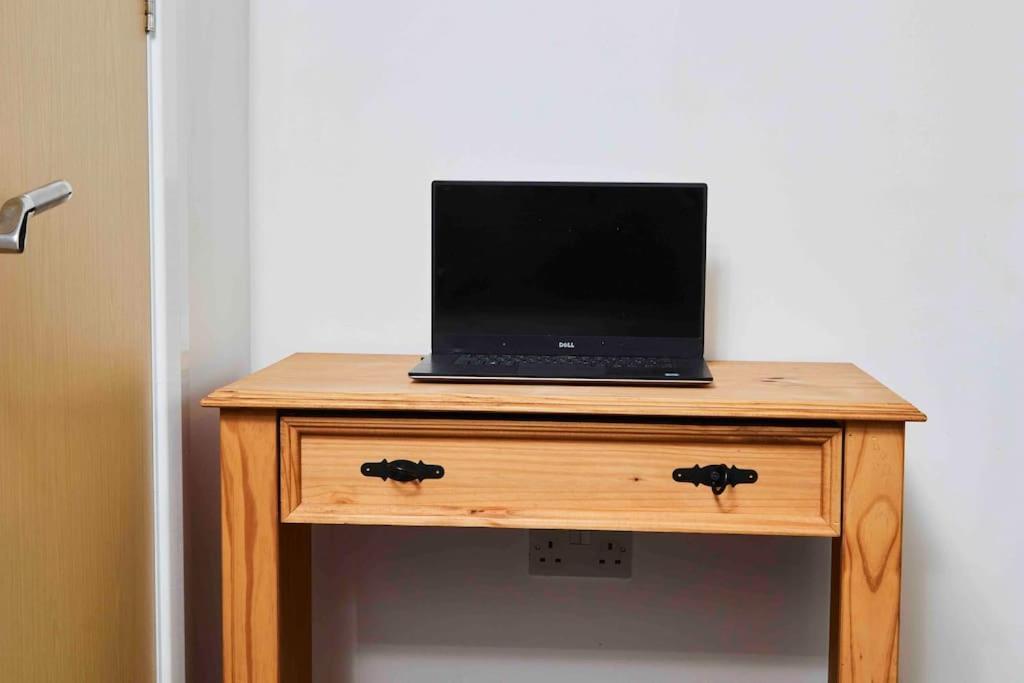 Dellehomes- Free Parking, Wfh, Family-Friendly Manchester Dış mekan fotoğraf