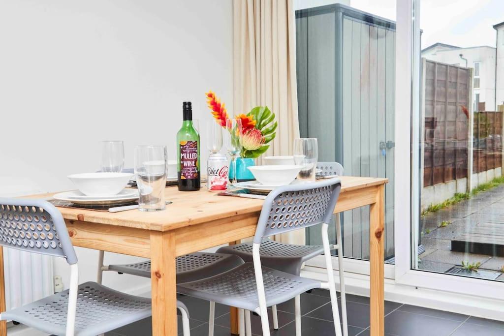Dellehomes- Free Parking, Wfh, Family-Friendly Manchester Dış mekan fotoğraf