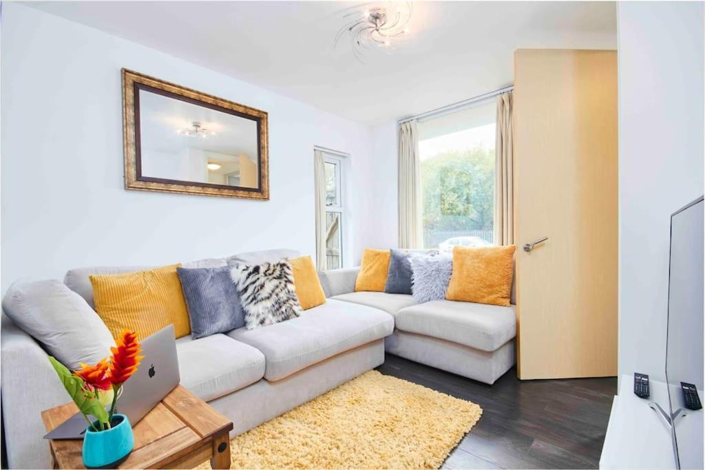 Dellehomes- Free Parking, Wfh, Family-Friendly Manchester Dış mekan fotoğraf